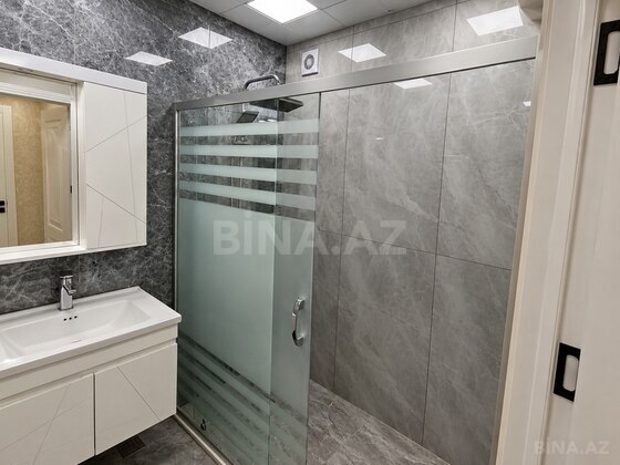3 otaqlı Köhnə tikili, Xalqlar Dostluğu m., Bakı