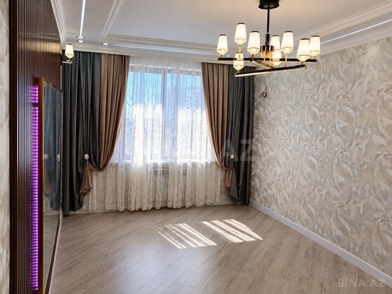 3 otaqlı Köhnə tikili, Xalqlar Dostluğu m., Bakı