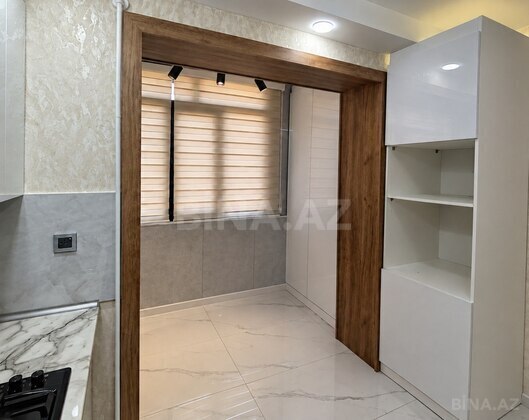 3 otaqlı Köhnə tikili, Xalqlar Dostluğu m., Bakı