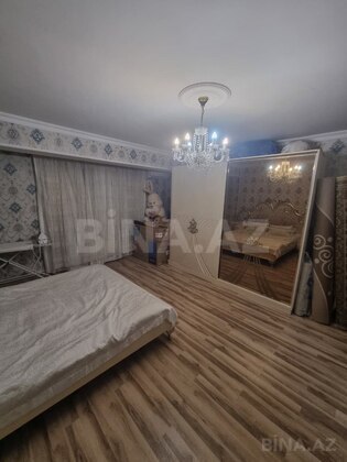 3 otaqlı Köhnə tikili, Elmlər Akademiyası m., Bakı
