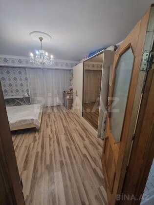 3 otaqlı Köhnə tikili, Elmlər Akademiyası m., Bakı