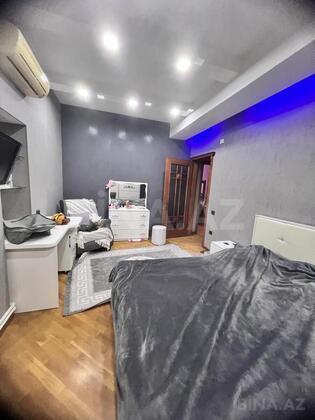 4 otaqlı Yeni tikili, İnşaatçılar m., Bakı