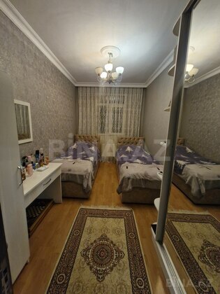4 otaqlı Köhnə tikili, Həzi Aslanov m., Bakı