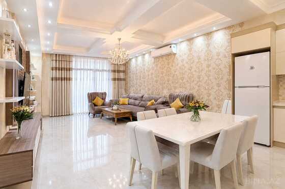 3 otaqlı Yeni tikili, Şah İsmayıl Xətai m., Bakı