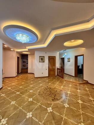 6 otaqlı Yeni tikili, Nizami m., Bakı