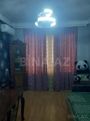 4 otaqlı Köhnə tikili, Memar Əcəmi m., Bakı