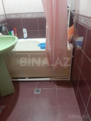 4 otaqlı Köhnə tikili, Memar Əcəmi m., Bakı