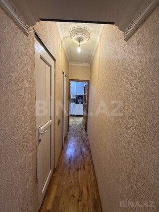 4 otaqlı Köhnə tikili, Qaraçuxur q., Bakı