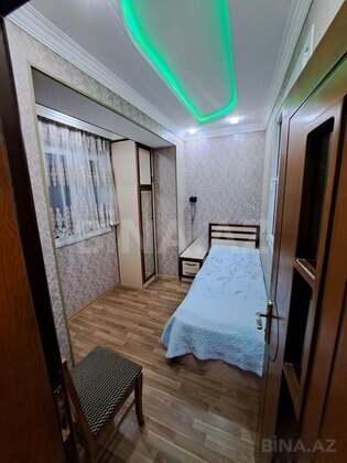 3 otaqlı Köhnə tikili, Həzi Aslanov m., Bakı