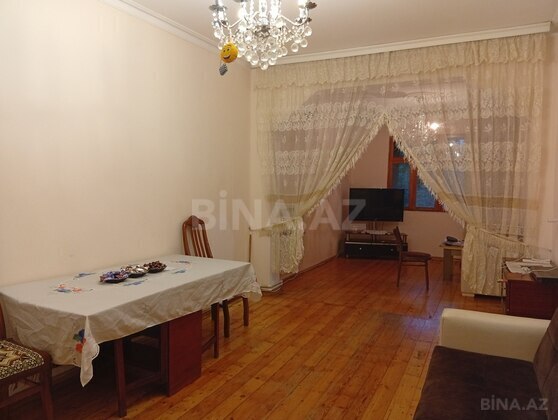 4 otaqlı Köhnə tikili, Azadlıq Prospekti m., Bakı