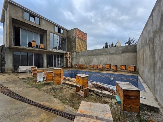 4 otaqlı Həyət evi/Bağ evi, Novxanı q., Bakı