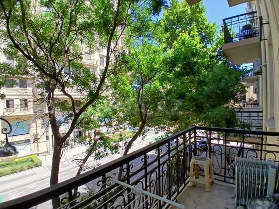 4 otaqlı Köhnə tikili, İçəri Şəhər m., Bakı