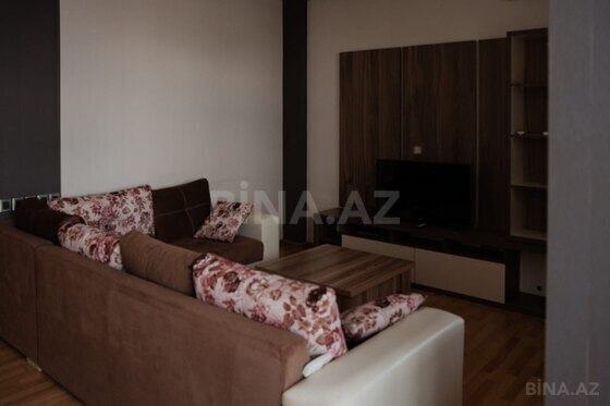 3 otaqlı Yeni tikili, Şah İsmayıl Xətai m., Bakı