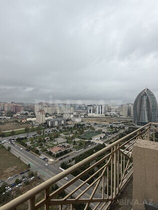 3 otaqlı Yeni tikili, Şah İsmayıl Xətai m., Bakı