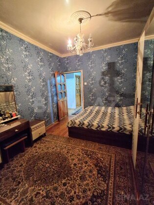 5 otaqlı Köhnə tikili, Xalqlar Dostluğu m., Bakı