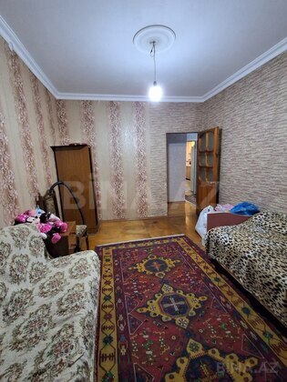 5 otaqlı Köhnə tikili, Xalqlar Dostluğu m., Bakı