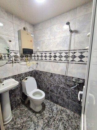 5 otaqlı Köhnə tikili, Xalqlar Dostluğu m., Bakı