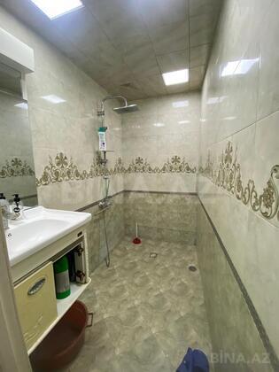 3 otaqlı Köhnə tikili, Bakıxanov q., Bakı