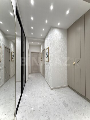 3 otaqlı Yeni tikili, 8 Noyabr m., Bakı