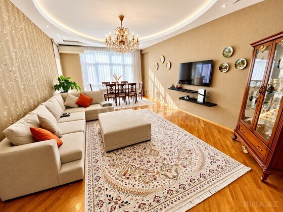 4 otaqlı Yeni tikili, 8 Noyabr m., Bakı