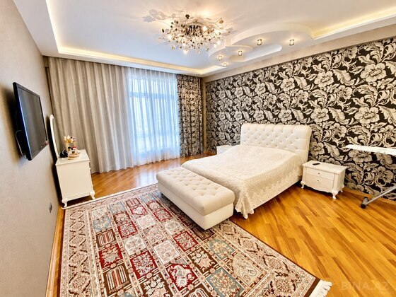 4 otaqlı Yeni tikili, 8 Noyabr m., Bakı