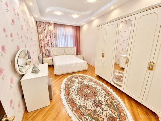 4 otaqlı Yeni tikili, 8 Noyabr m., Bakı