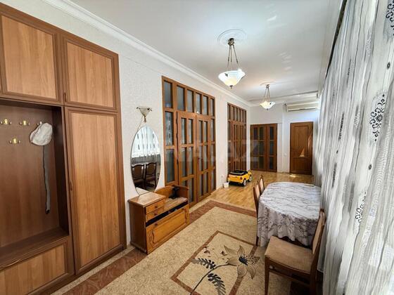 3 otaqlı Köhnə tikili, Sahil m., Bakı