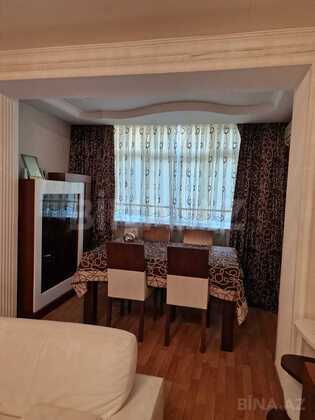3 otaqlı Köhnə tikili, İnşaatçılar m., Bakı