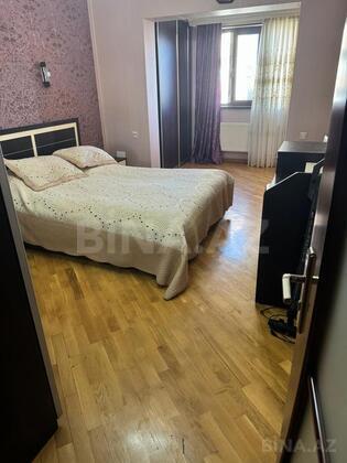 3 otaqlı Köhnə tikili, Nizami m., Bakı