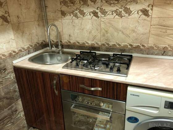 2 otaqlı Köhnə tikili, İnşaatçılar m., Bakı