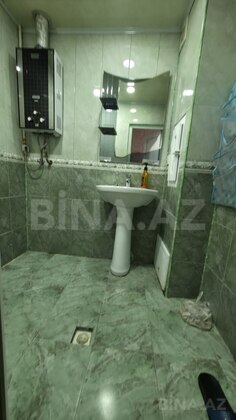 3 otaqlı Köhnə tikili, Bakıxanov q., Bakı