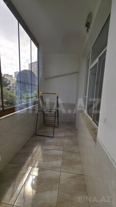 3 otaqlı Köhnə tikili, Bakıxanov q., Bakı