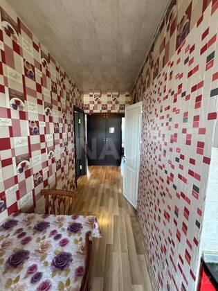 3 otaqlı Köhnə tikili, Bakıxanov q., Bakı