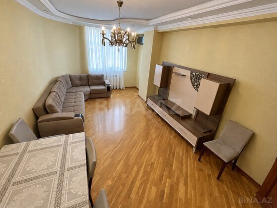 3 otaqlı Yeni tikili, İnşaatçılar m., Bakı