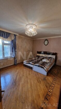 3 otaqlı Köhnə tikili, Elmlər Akademiyası m., Bakı