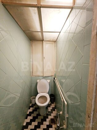 3 otaqlı Köhnə tikili, Neftçilər m., Bakı