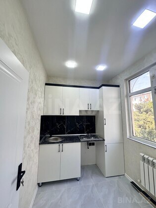 2 otaqlı Köhnə tikili, Memar Əcəmi m., Bakı