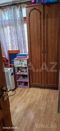 4 otaqlı Köhnə tikili, Qara Qarayev m., Bakı