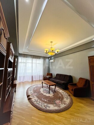 3 otaqlı Yeni tikili, Nizami m., Bakı
