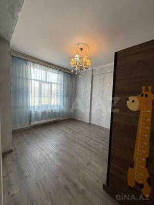 3 otaqlı Yeni tikili, Xırdalan