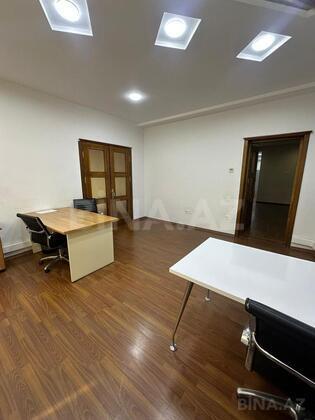 11 otaqlı Ofis, Nizami m., Bakı