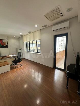 11 otaqlı Ofis, Nizami m., Bakı