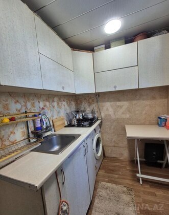 2 otaqlı Köhnə tikili, Elmlər Akademiyası m., Bakı