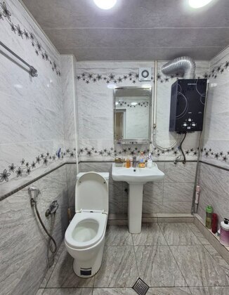 2 otaqlı Köhnə tikili, Elmlər Akademiyası m., Bakı