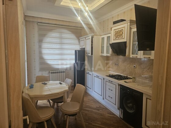 3 otaqlı Yeni tikili, 8 Noyabr m., Bakı
