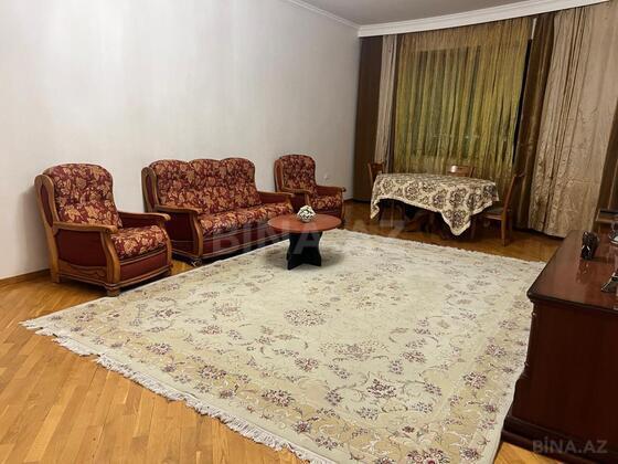 4 otaqlı Yeni tikili, Elmlər Akademiyası m., Bakı