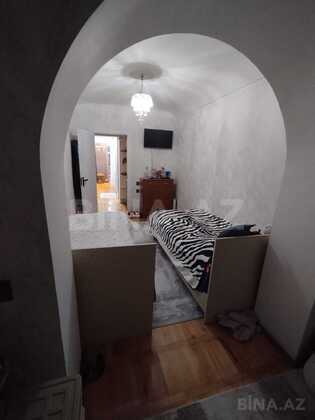 3 otaqlı Köhnə tikili, Həzi Aslanov m., Bakı