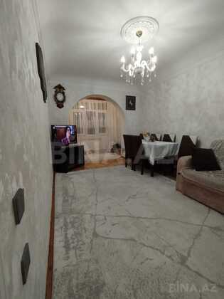 3 otaqlı Köhnə tikili, Həzi Aslanov m., Bakı