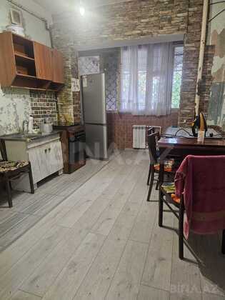3 otaqlı Köhnə tikili, Köhnə Günəşli q., Bakı