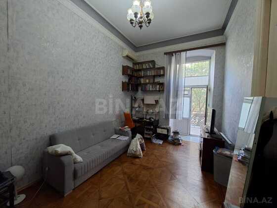4 otaqlı Köhnə tikili, 28 May m., Bakı